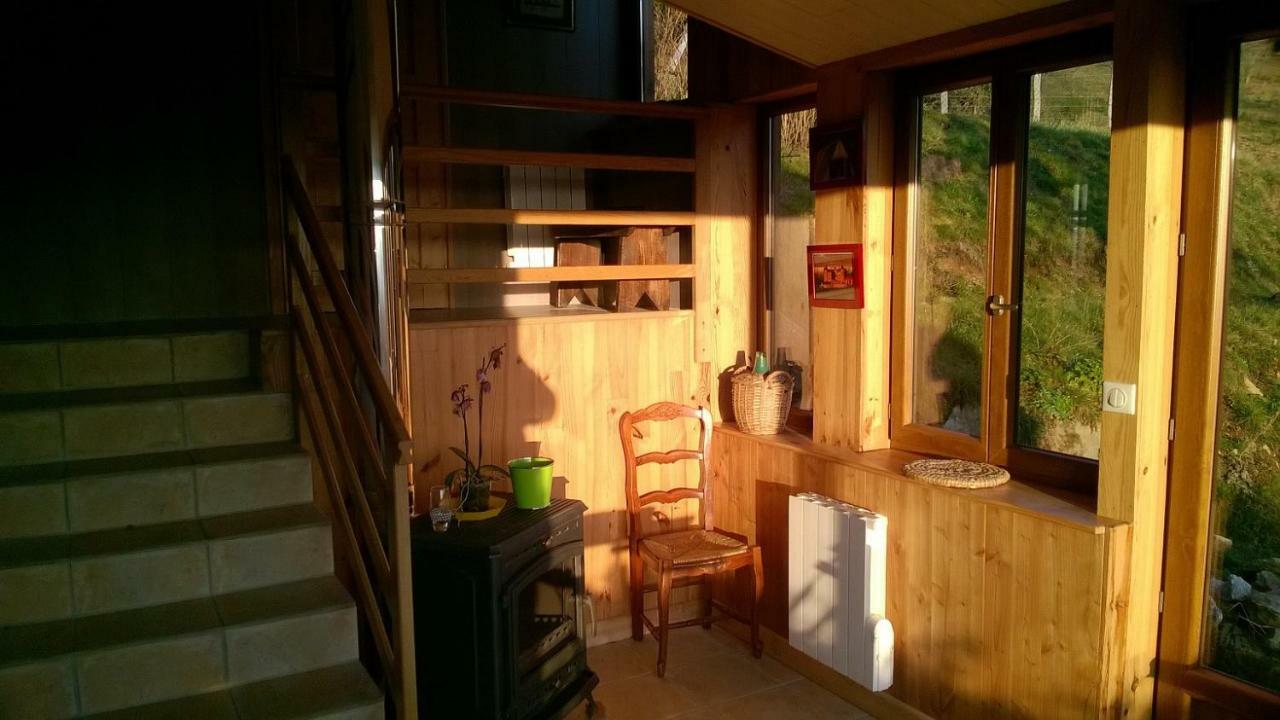 Gîte  Orée des bois Vertolaye Extérieur photo