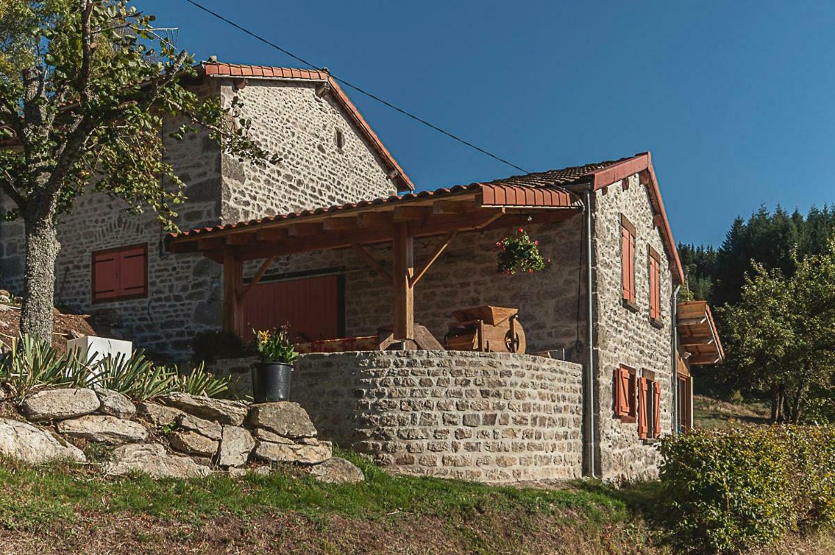 Gîte  Orée des bois Vertolaye Extérieur photo